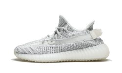 Уникальные кроссовки Yeezy Boost 350