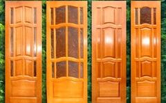 Купить двери из массива дерева