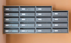 Каким должен быть почтовый ящик в многоквартирном доме